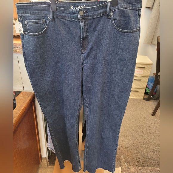 NWT Reitmans Split Ankle Denim - Picture 1 of 4